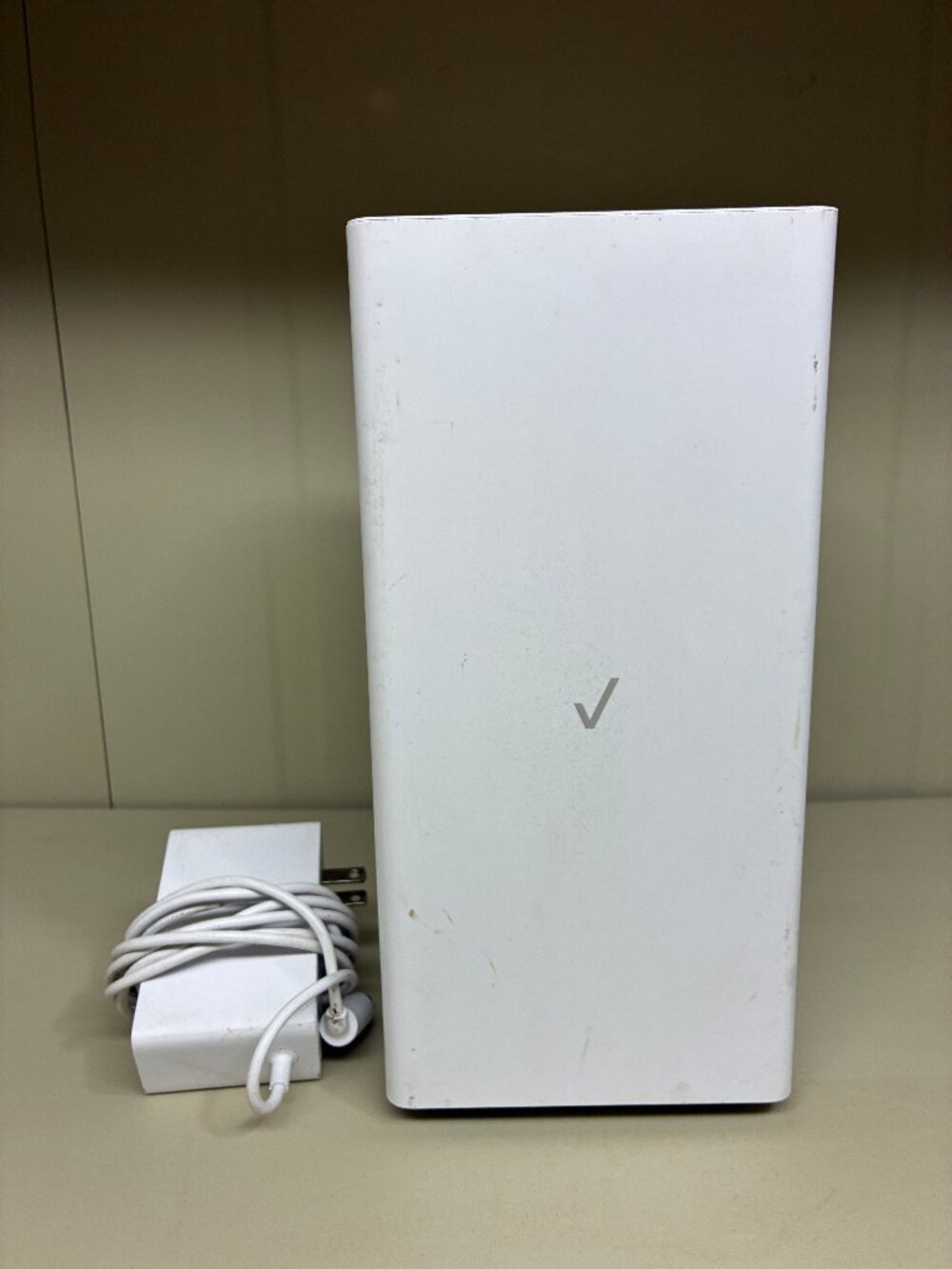 Verizon Fios Router CR1000A Tri-Band Wi-Fi 6E Wireless Gateway White & Cord
